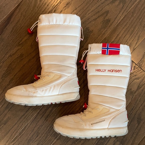 COPY - Helly Hansen White Snowboot - Picture 2 of 15